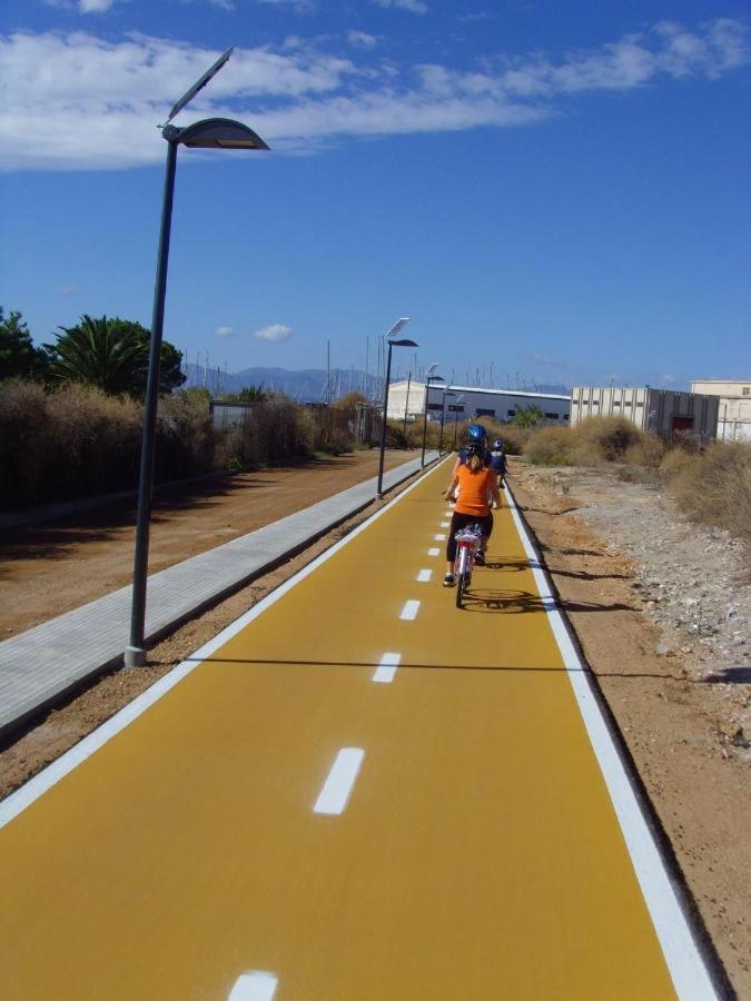 Sunshine Apartment - Appartamento Vicino Al Mare, Cagliari, Sardinia ภายนอก รูปภาพ