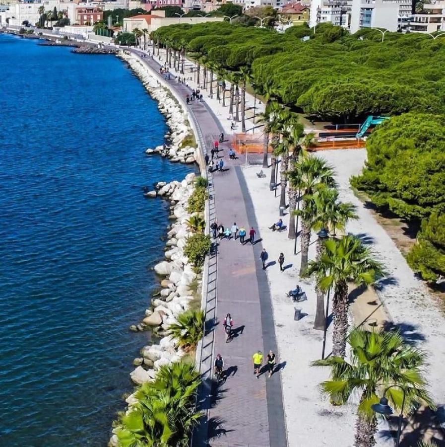 Sunshine Apartment - Appartamento Vicino Al Mare, Cagliari, Sardinia ภายนอก รูปภาพ