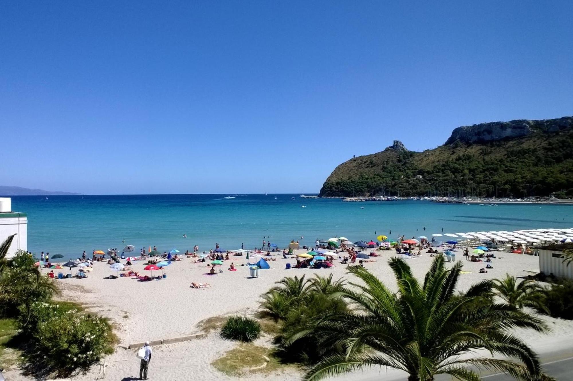 Sunshine Apartment - Appartamento Vicino Al Mare, Cagliari, Sardinia ภายนอก รูปภาพ